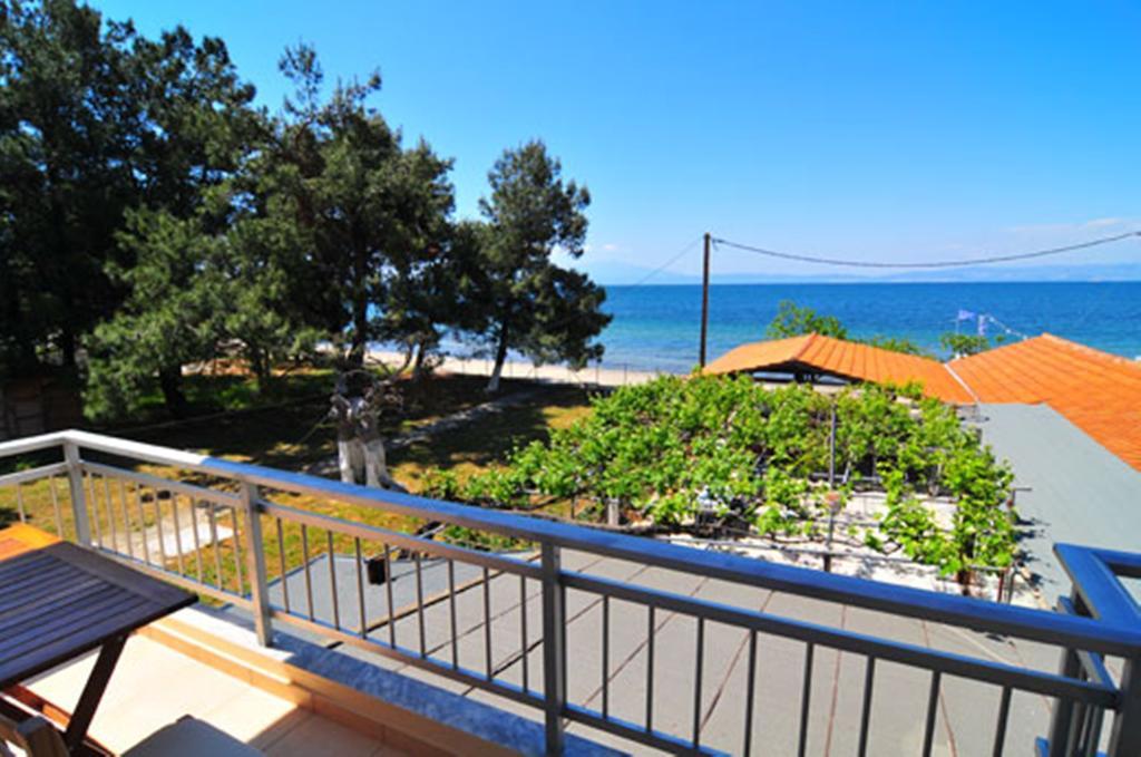 Sikoudis Gorgona Beach Skala Rachoni  Phòng bức ảnh