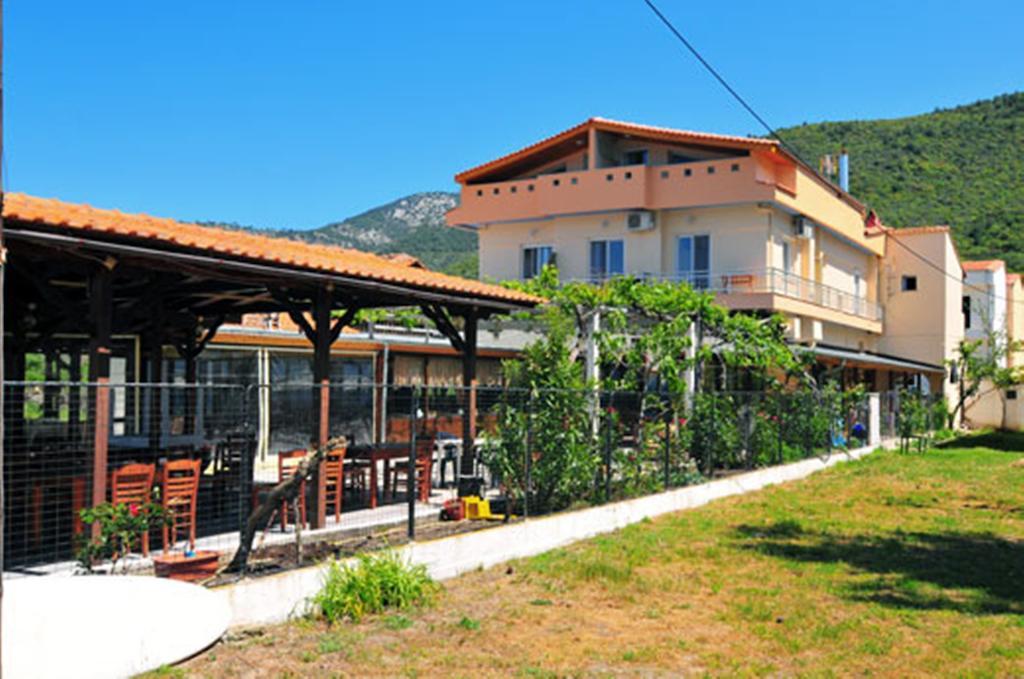 Sikoudis Gorgona Beach Skala Rachoni  Ngoại thất bức ảnh
